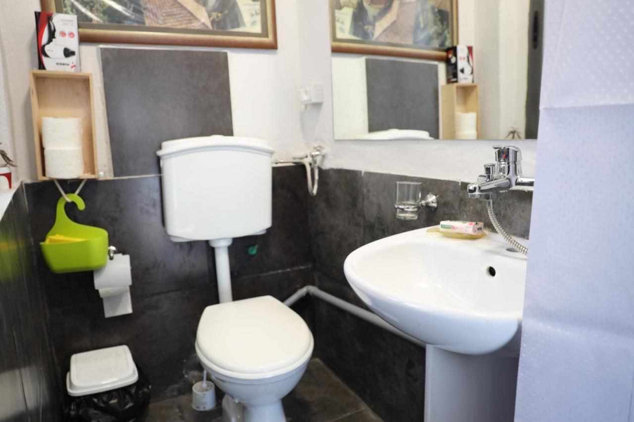 Hoja Hostel Τίρανα Εξωτερικό φωτογραφία